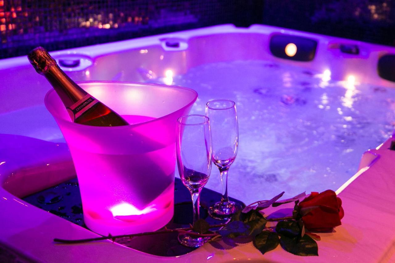 L'Insolite Spa Privatif "Suite Luxueuse-Jacuzzi" Toulouse Exterior foto