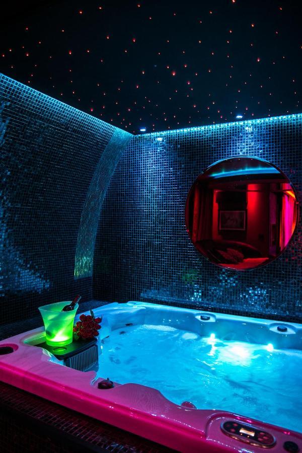 L'Insolite Spa Privatif "Suite Luxueuse-Jacuzzi" Toulouse Exterior foto